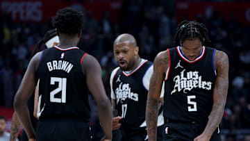 Phoenix Suns v Los Angeles Clippers