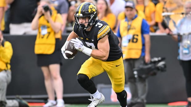 Indianapolis Colts Draft: 3 Trade Back Targets in Round 1