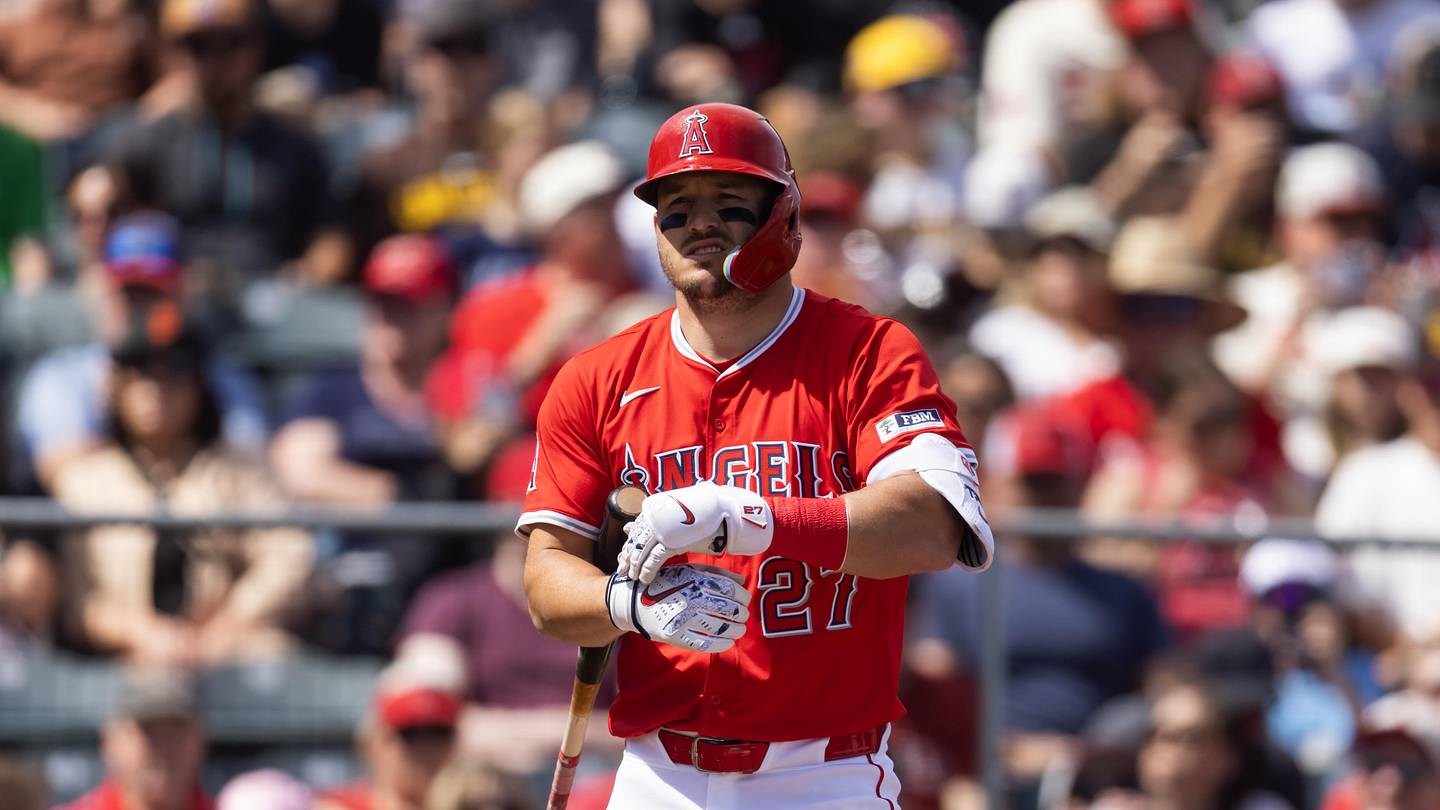 エンジェルスのマイクトラウトは、インサイダーによってトップ25 MLBプレイヤーの外でランク付けされました