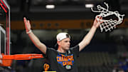 The Florida Gators have agreed to a new contract for head men's basketball coach Todd Golden.