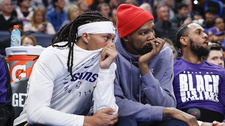 Durant (center) was the subject of several trade rumors over the last week.