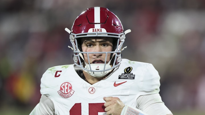 Alabama quarterback Ty Simpson