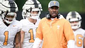 Before coming to USF, Kodi Burns was on the same Tennessee coaching staff as Bulls head coach Alex Golesh.