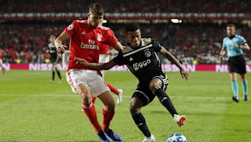 Muito além das quatro linhas, partida das oitavas de final da Champions League rememora a construção do futebol europeu