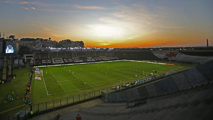 Vasco poderá receber mulheres e crianças em São Januário Vasco poderá receber mulheres e crianças em São Januário
