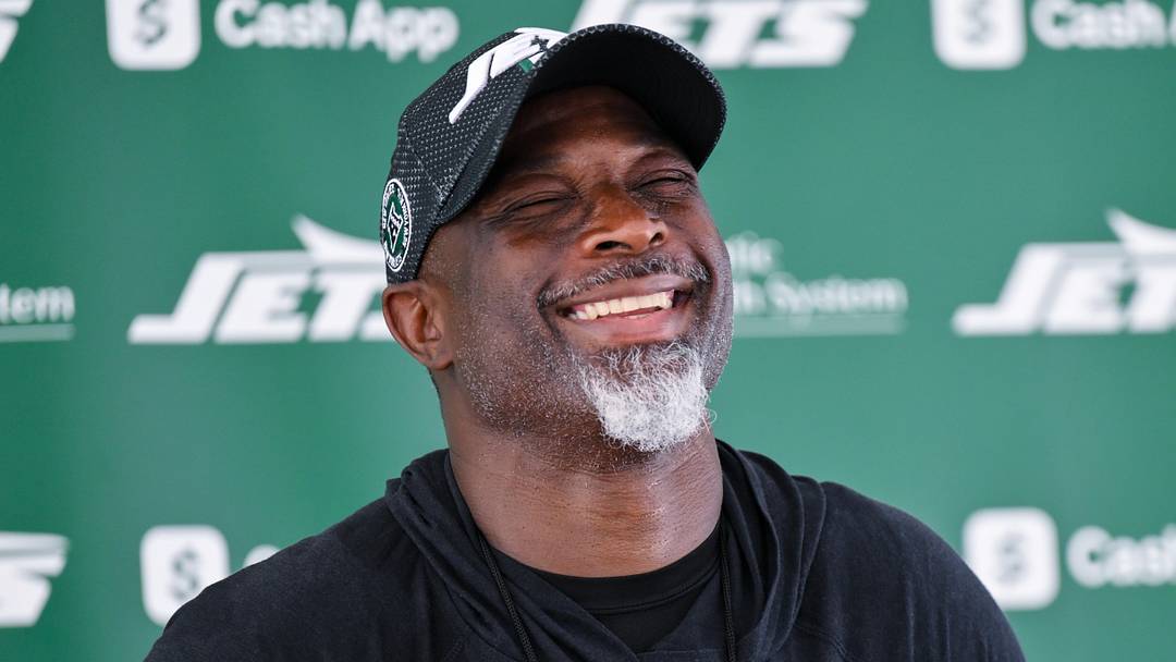 New York Jets head coach Aaron Glenn
