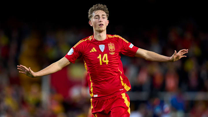 Dean Huijsen looks set to move to Spain Dean Huijsen looks set to move to Spain