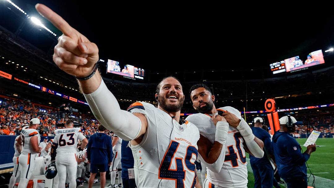Aug 21, 2026; Denver, Colorado, USA; Denver Broncos linebacker Alex Singleton (49) and linebacker Justin Strnad (40) in the fourth quarter against the Green Bay Packers at Empower Field at Mile High. Aug 21, 2026; Denver, Colorado, USA; Denver Broncos linebacker Alex Singleton (49) and linebacker Justin Strnad (40) in the fourth quarter against the Green Bay Packers at Empower Field at Mile High.