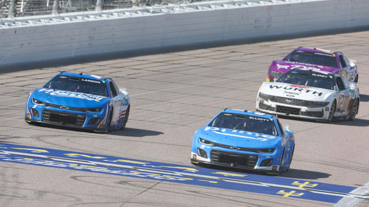 Kansas Speedway, NASCAR