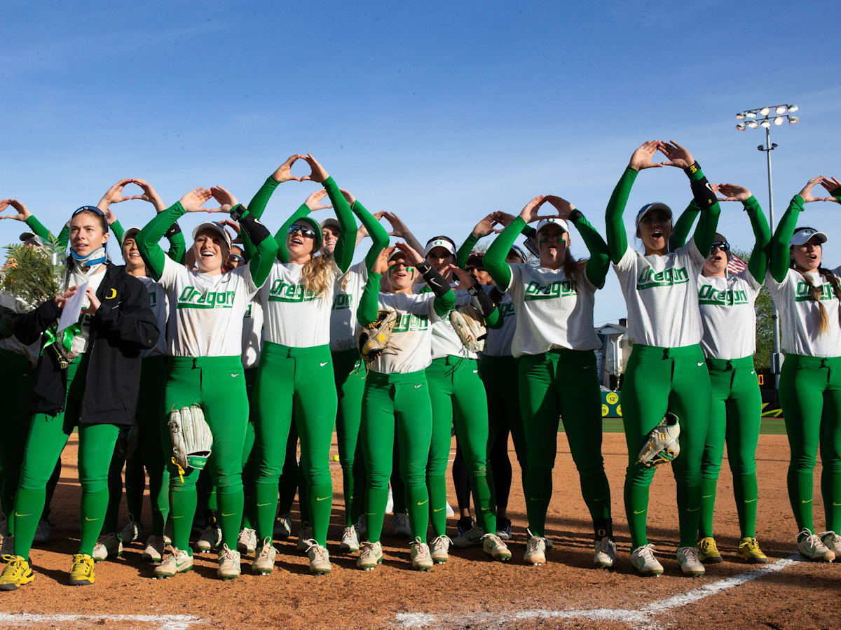 Oregon Ducks Softball Earns Impressive Pac-12 Honors