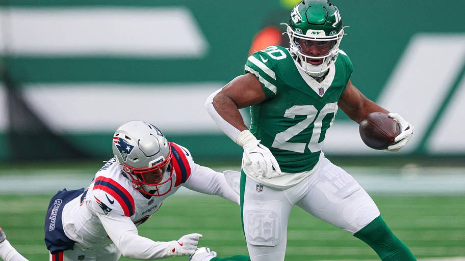 Jets vs. Patriots Inactive List: No Breece Hall Again as Gang Green Prepares for A.J. Brown's Return in Week 6