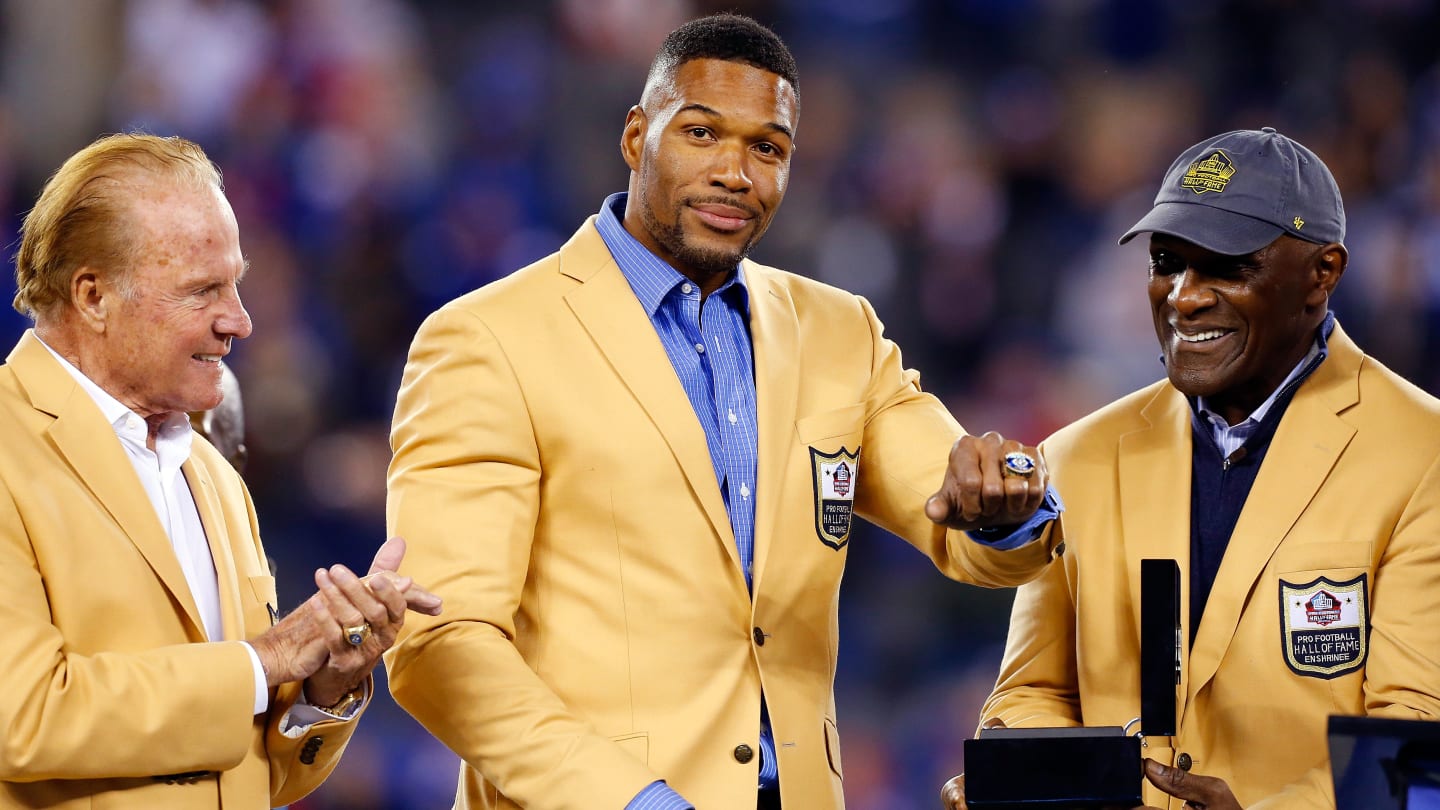 Which members of the NY Giants are in the Pro Football Hall of Fame?