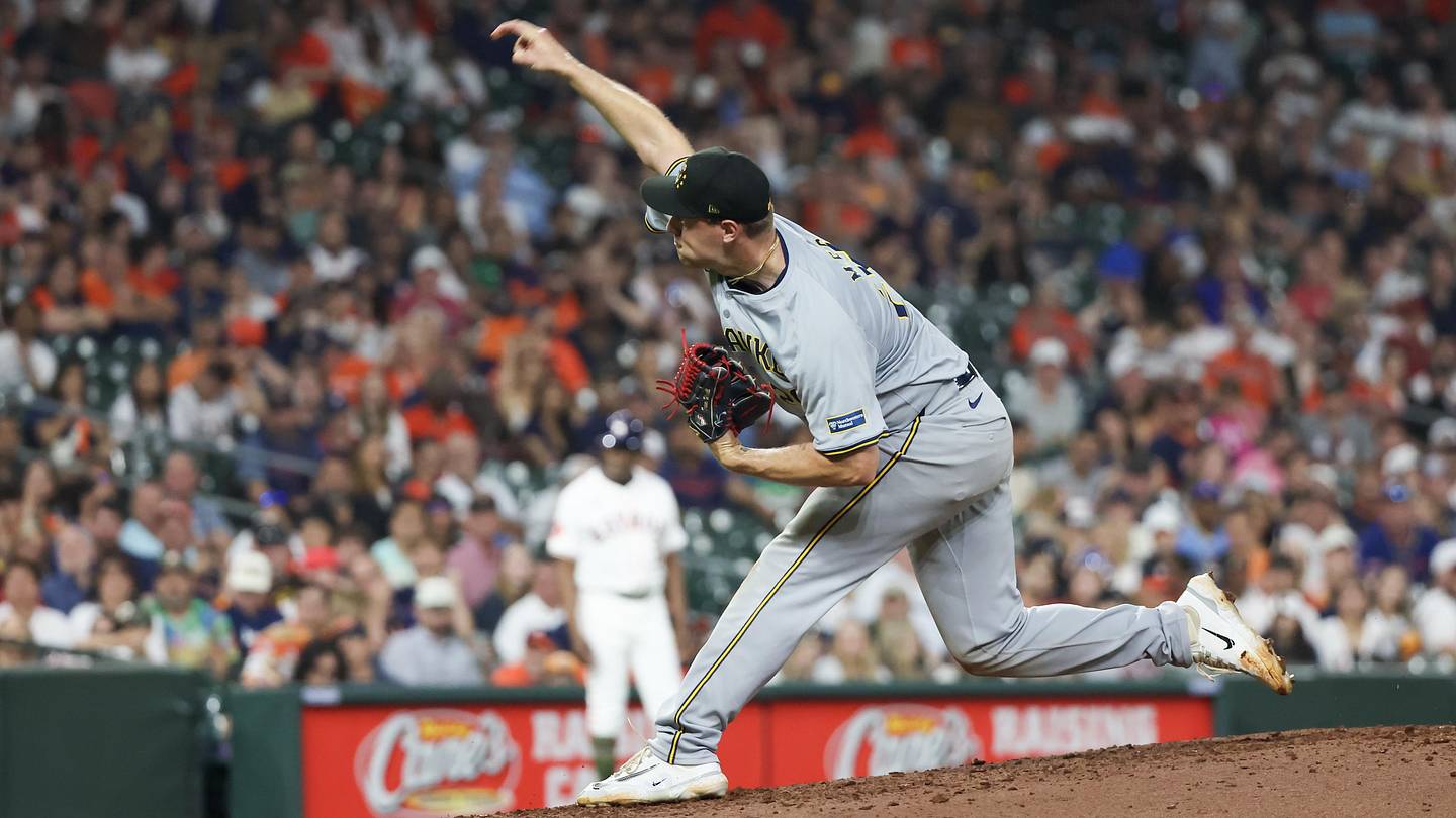 Brewers fans holding their breath as closer exits Tuesday's game after scary injury - Vimarsana News