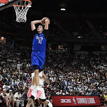 Cooper Flagg had 31 points against the Spurs on Saturday. 