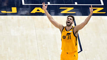 Charlotte Hornets v Utah Jazz