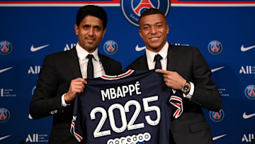 A ativação da cláusula de renovação até 2025 não aconteceu e Mbappé só tem contrato até junho de 2024 com o PSG
