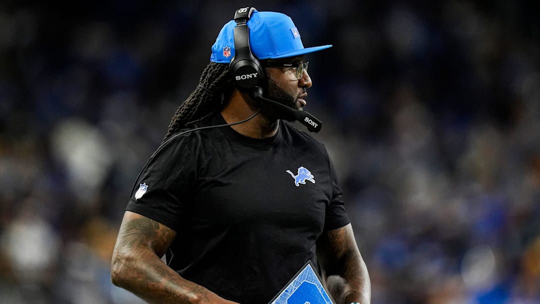 Detroit Lions defensive coordinator Kelvin Sheppard watches a play against Green Bay Packers during the second half at Ford Field in Detroit on Thursday, Nov. 27, 2025. Detroit Lions defensive coordinator Kelvin Sheppard watches a play against Green Bay Packers during the second half at Ford Field in Detroit on Thursday, Nov. 27, 2025.
