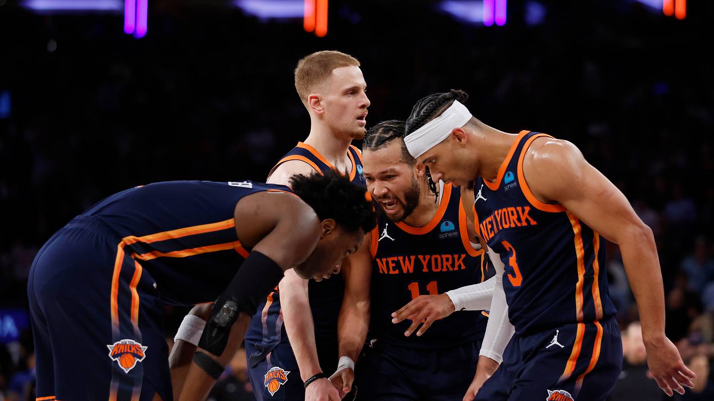 Knicks stun Sixers in controversial come-from-behind win - Vimarsana News