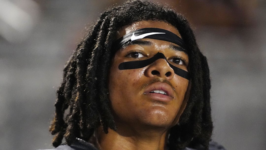 Hamilton wide receiver Roye Oliver III (3) looks up at the scoreboard against Brophy during a game against Brophy at Hamilton High School in Chandler, Ariz. on Sept. 19, 2025.