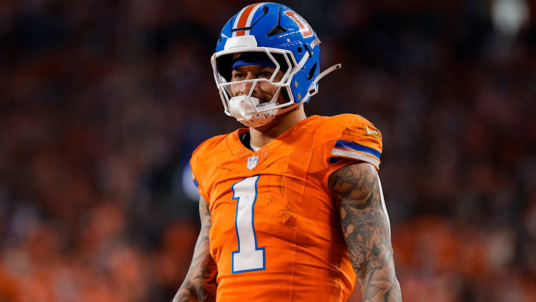 Jan 4, 2026; Denver, Colorado, USA; Denver Broncos tight end Evan Engram (1) in the fourth quarter against the Los Angeles Chargers at Empower Field at Mile High. 