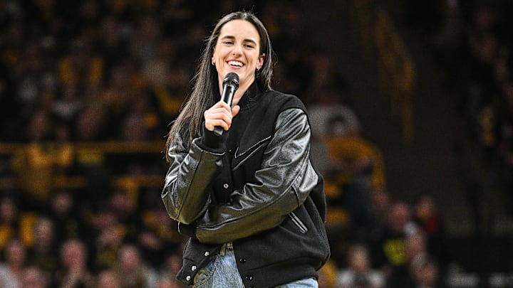 Fever Fans Notice Caitlin Clark's Physical Appearance Change Amid Speaking  Engagement