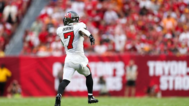     Tampa Bay Buccaneers running back Bucky Irving (7) runs with the ball against the Washington Commanders