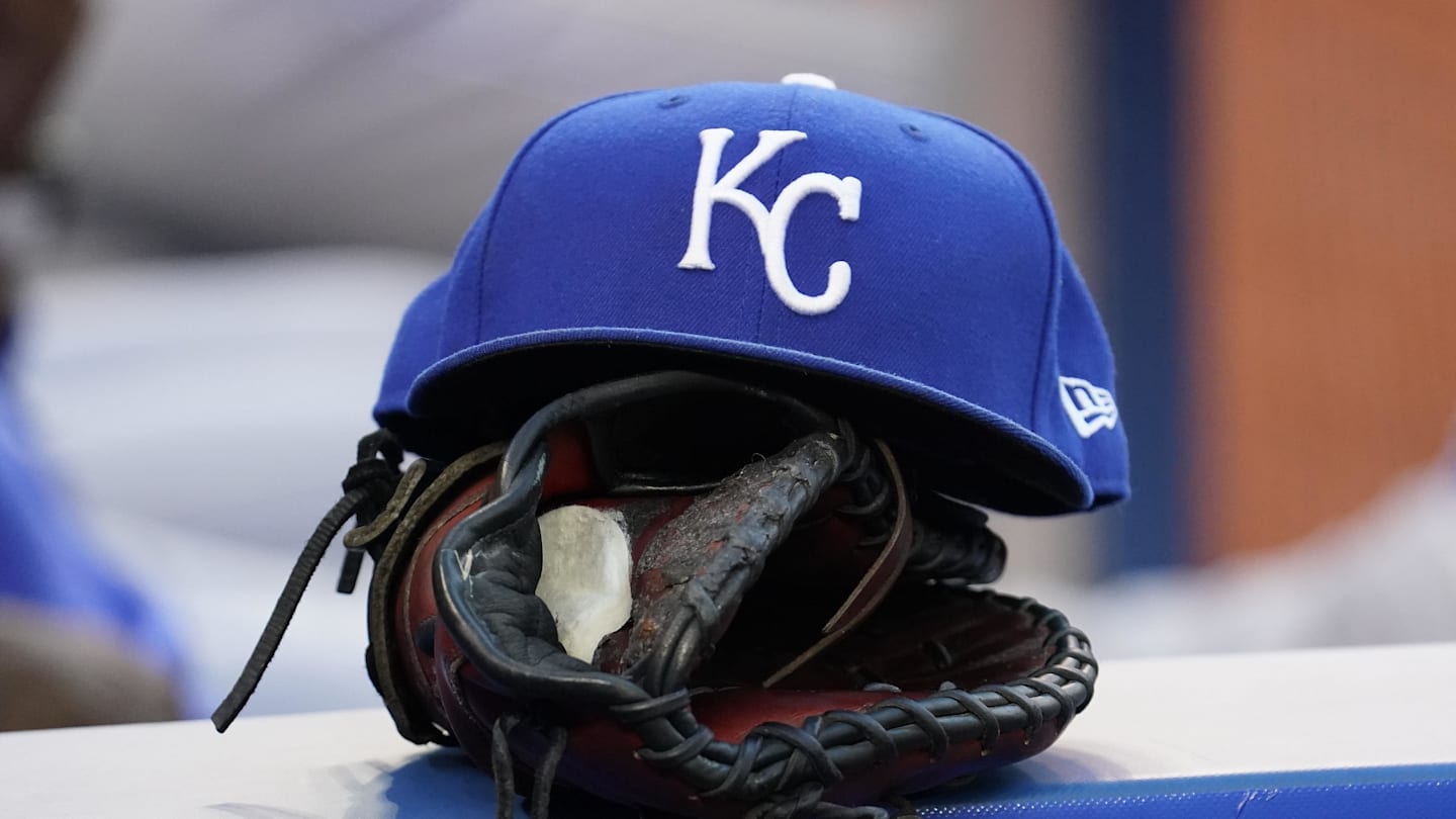 Royals Plan Veteran Moves Amid Offseason Offensive Overhaul