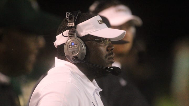 Trojans defensive coordinator Jimmie Tyson observes the action as Lincoln beats Bainbridge 28-6 at Gene Cox Stadium on Thursday, Aug. 30, 2018.
Lincoln Bainbridge 2018 414 Trojans defensive coordinator Jimmie Tyson observes the action as Lincoln beats Bainbridge 28-6 at Gene Cox Stadium on Thursday, Aug. 30, 2018.
Lincoln Bainbridge 2018 414