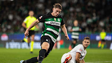 (R-L) Viktor Gyokeres of Sporting CP with Francisco Reis...