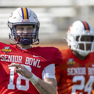 New Packers QB Taylor Elgersma throws a pass at the Senior Bowl.