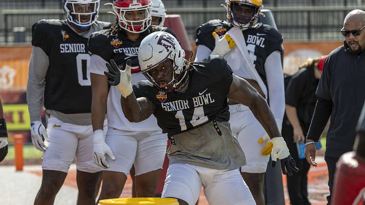 Jan 29, 2025; Mobile, AL, USA;  American team defensive lineman Shemar Stewart of Texas A&M (14) works through drills during Senior Bowl practice at Hancock Whitney Stadium. Mandatory Credit: Vasha Hunt-Imagn Images