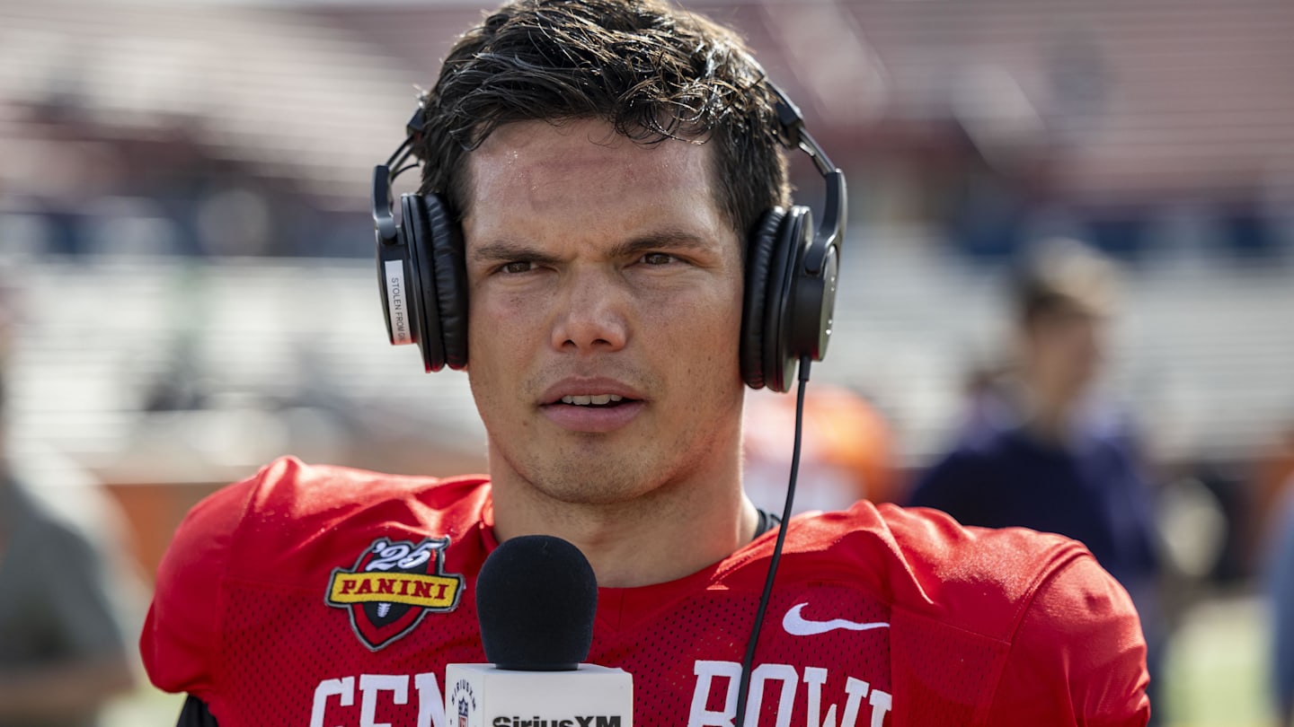 Oregon Ducks Quarterback Dillon Gabriel Shines at Senior Bowl, Boosts NFL Draft Stock