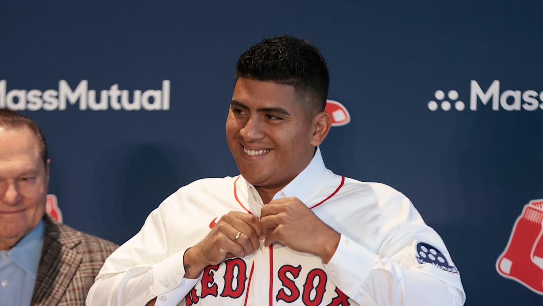 'This is a special place': New Red Sox lefthander Ranger Suárez introduced at Fenway Park