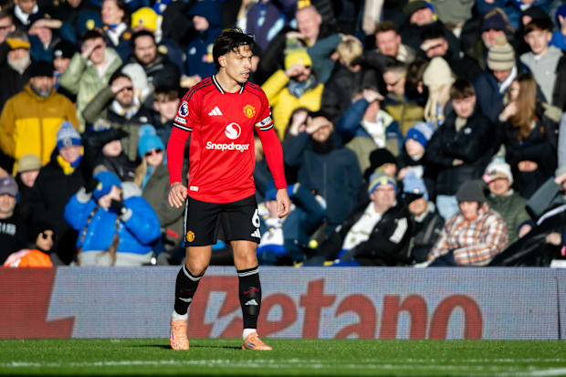 ลิซานโดร มาร์ตีเนซ ดูมีสมาธิ