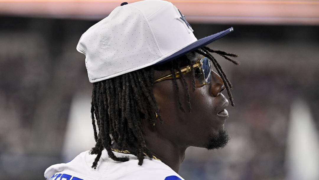 Dallas Cowboys linebacker DeMarvion Overshown 