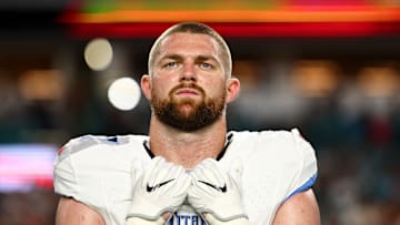 Tennessee Titans linebacker Luke Gifford
