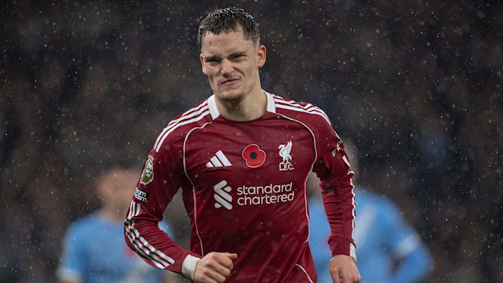 Im Regen: Florian Wirtz kommt beim FC Liverpool nicht in Tritt