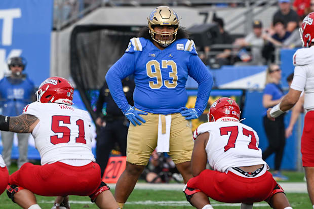 UCLA nose tackle Jay Toia during the second quarter against the Fresno State Bulldogs