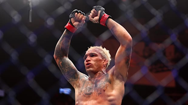 Oliveira is a huge underdog against Topuri