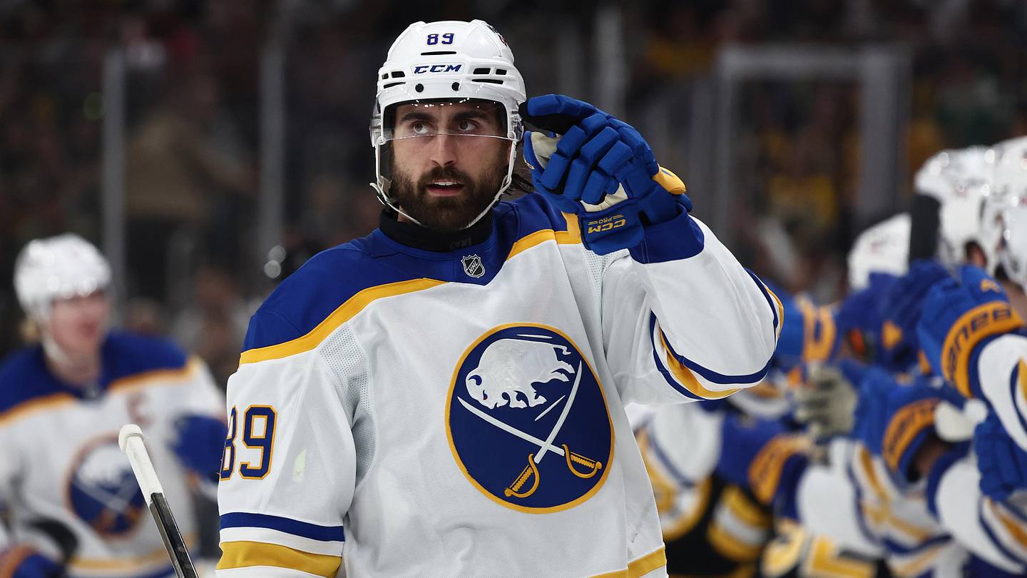 Pros and Cons of NY Rangers Pursuing Alex Tuch in Free Agency