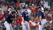 Los bateadores de los Medias Rojas celebraron por todo lo alto el grand slam de Devers