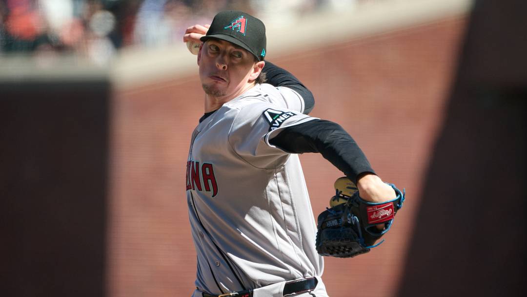 Aug 29, 2026; San Francisco, California, USA; Arizona Diamondbacks pitcher Taylor Clarke (45) throws a pitch against the San Francisco Giants during the eighth inning at Oracle Park. Mandatory Credit: Robert Edwards-Imagn Images