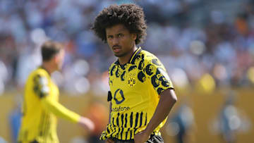 Karim Adeyemi wird wohl auch in der kommenden Saison das BVB-Trikot tragen