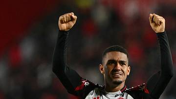 Samuel Lino ainda não emplacou no Flamengo Samuel Lino ainda não emplacou no Flamengo