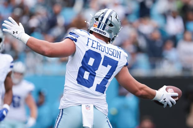 Dallas Cowboys tight end Jake Ferguson celebrates a touchdown during the second quarter against the Carolina Panthers.