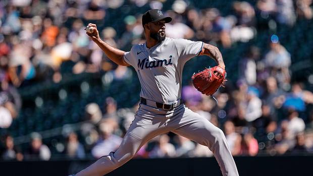 Miami Marlins pitcher Sandy Alcántar