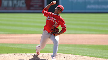 Los Angeles Angels v Chicago White Sox