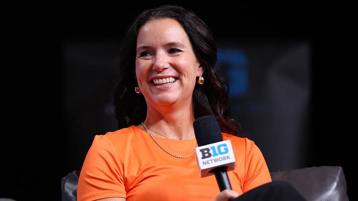 Oct 2, 2024; Rosemont, IL, USA; Illinois head coach Shauna Green during the 2024 Big Ten Womenís Basketball media day at Donald E. Stephens Convention Center. Mandatory Credit: Melissa Tamez-Imagn Images