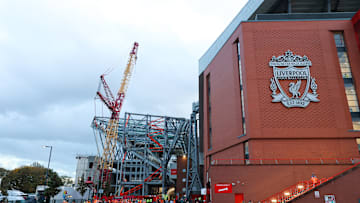 Liverpool menjalani periode dengan turbulensi di dalam maupun luar lapangan