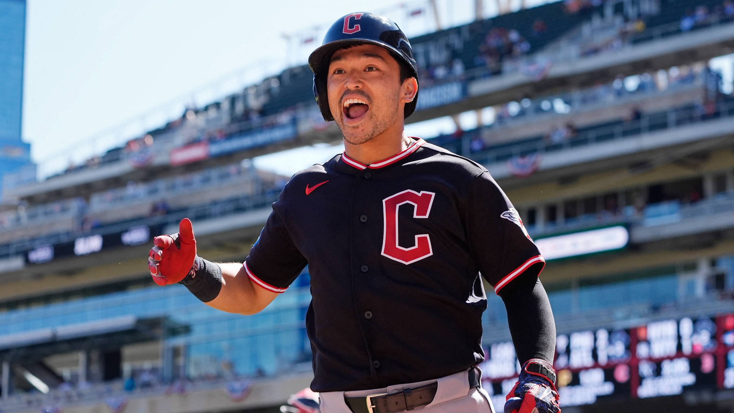 Pro Beavs: Beaver Bats Steal the Show in Minneapolis